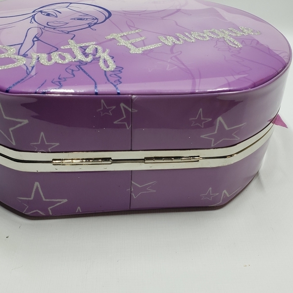 Bratz Travel Storage Case - Picture 6 of 16
